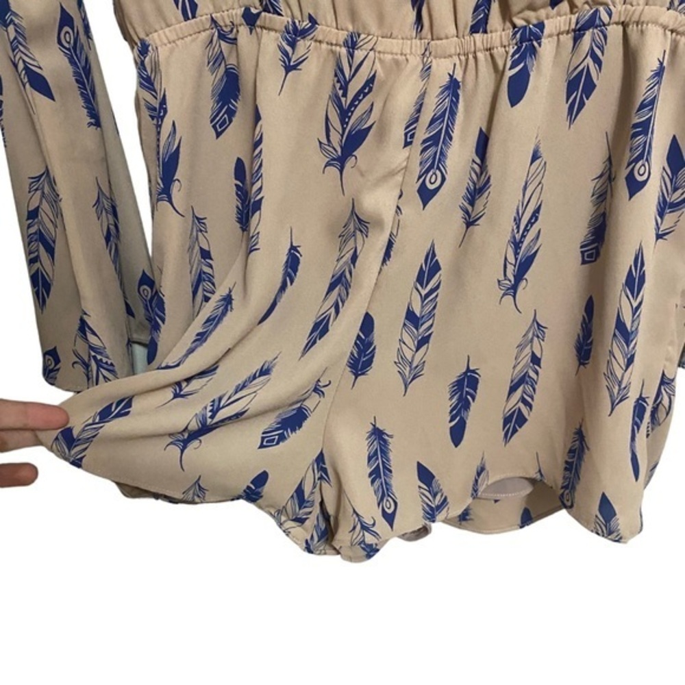 Buddy Love Women’s‎ Small Boho Romper Shorts Feathers Print V-Neck Wide Sleeves - Picture 7 of 14